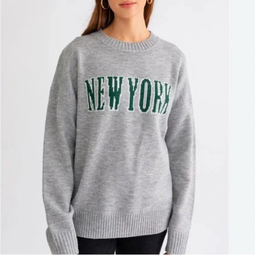 Le Lis Gray New York Sweater